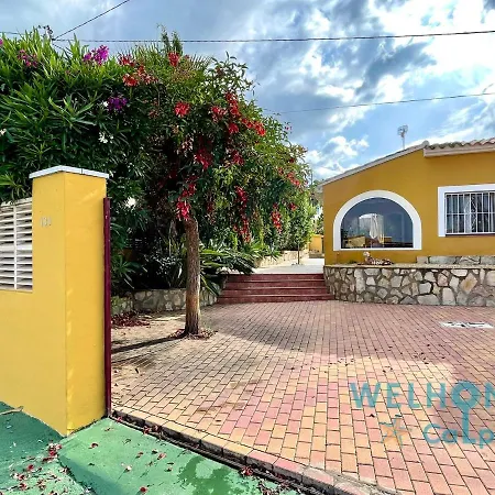Orangada Con Piscina Privada فيلة